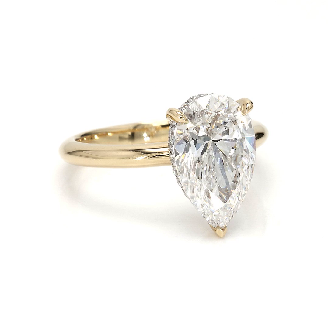 3.21ct Hailey Size 6.5 Yellow Frame 10