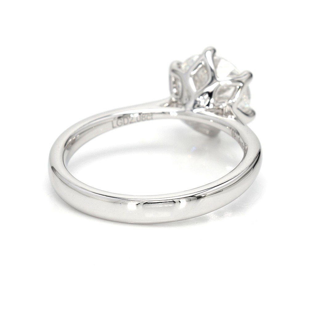 2.08ct Fleur Size 6.5 White Frame 6