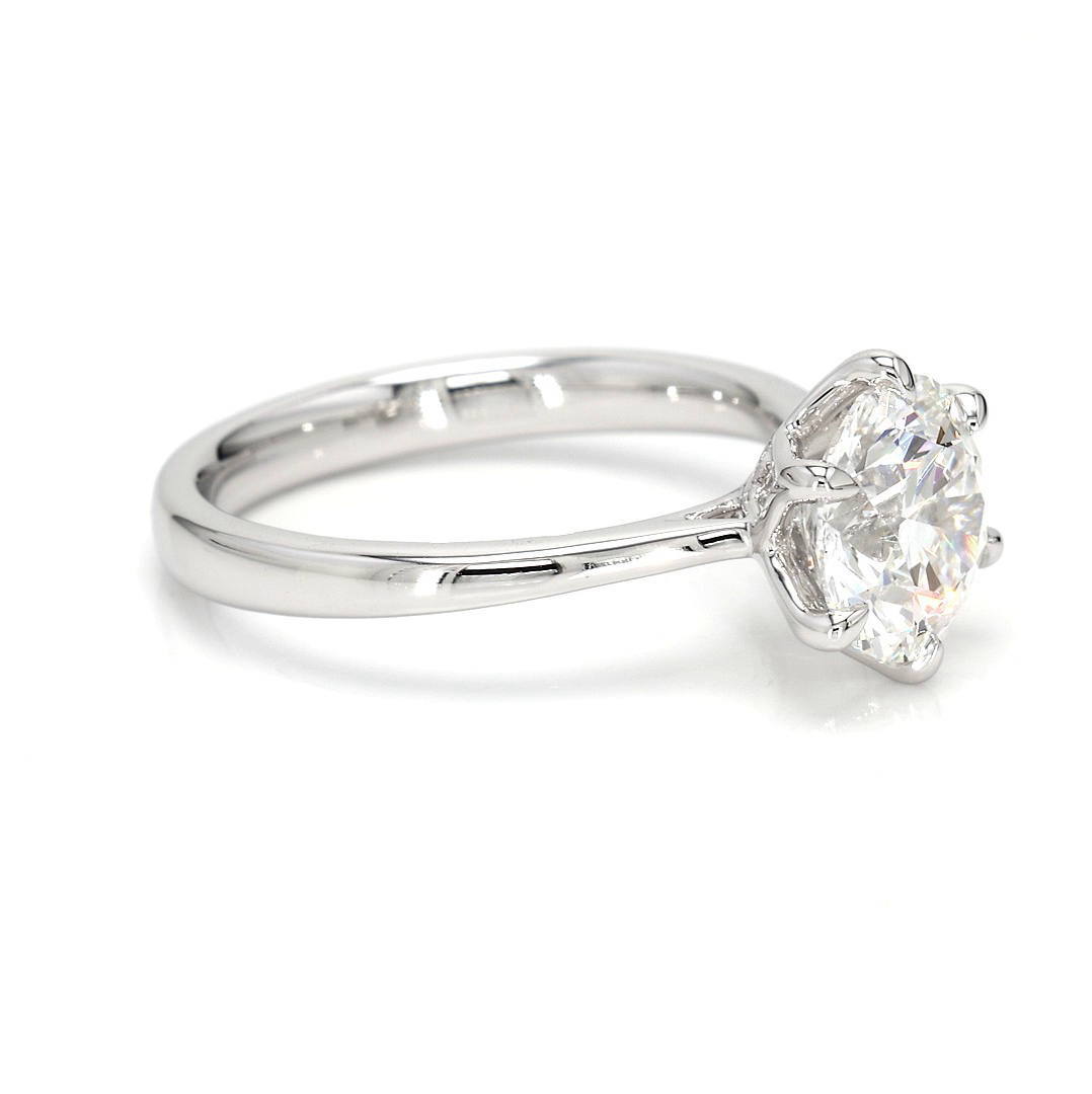 2.08ct Fleur Size 6.5 White Frame 9