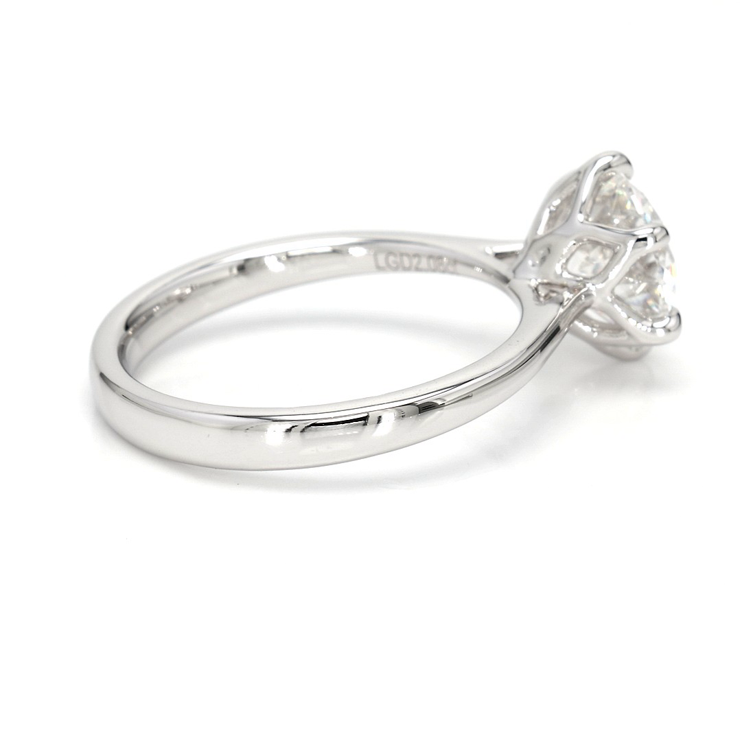 2.08ct Fleur Size 6.5 White Frame 18