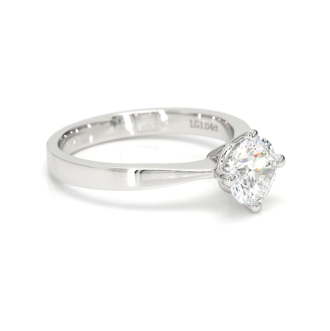 1.04ct Miel Size 6.5 White Frame 20