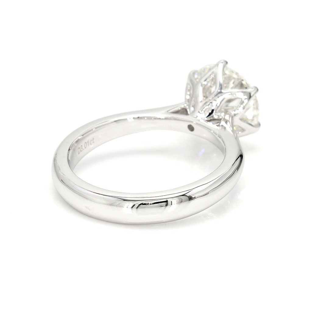 18K 3.01 ct H VS2 P2,325,200 White Frame 17