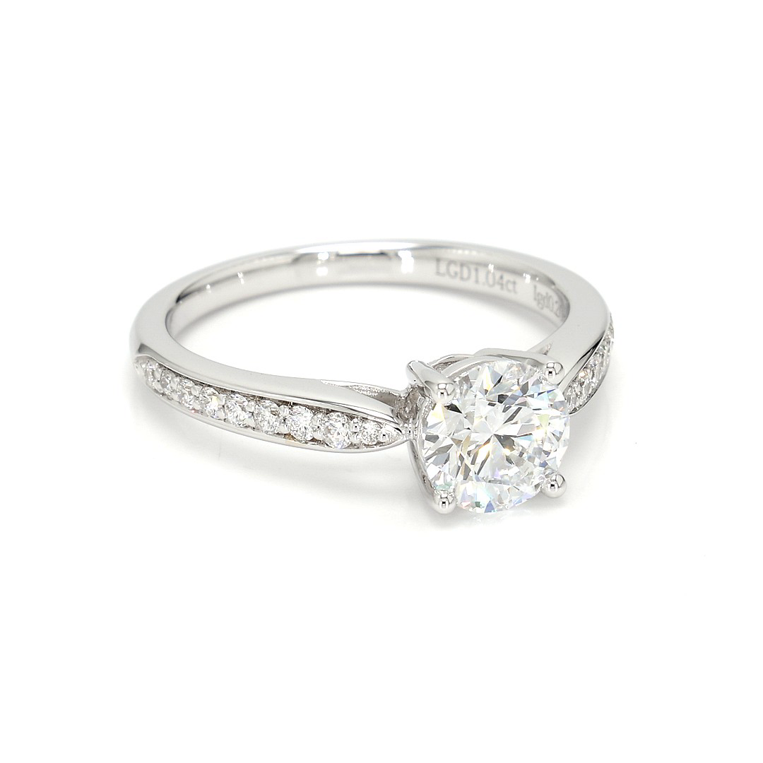 18K 1.04 ct E VVS2 P91,406 White Frame 10