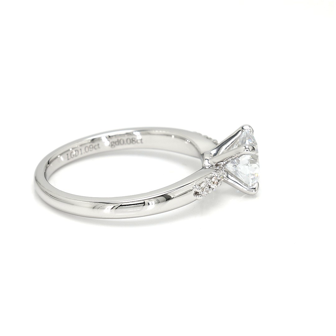18K 1.09 ct E VVS2 P86,273 White Frame 8