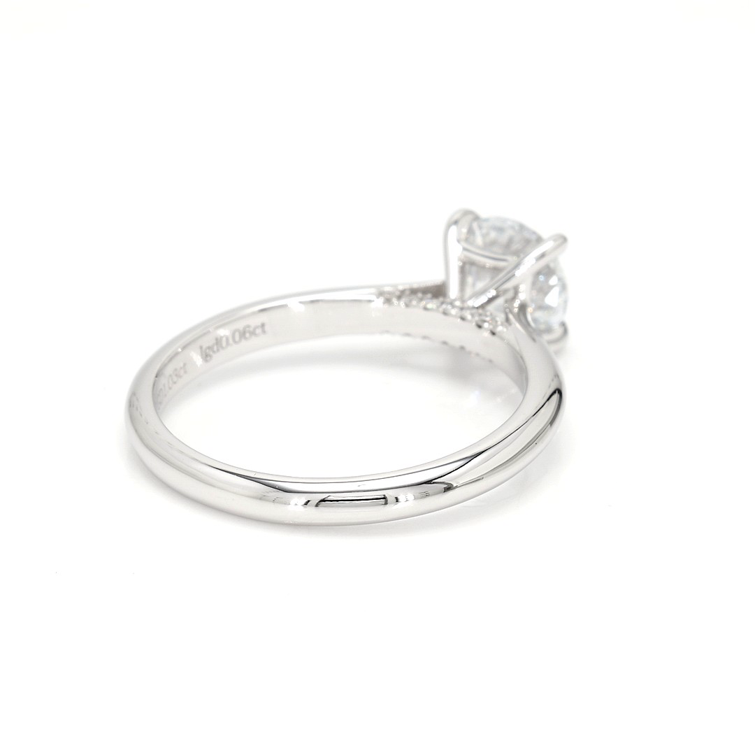 18K 1.03ct Round  Shaped Alice Ring White Frame 17