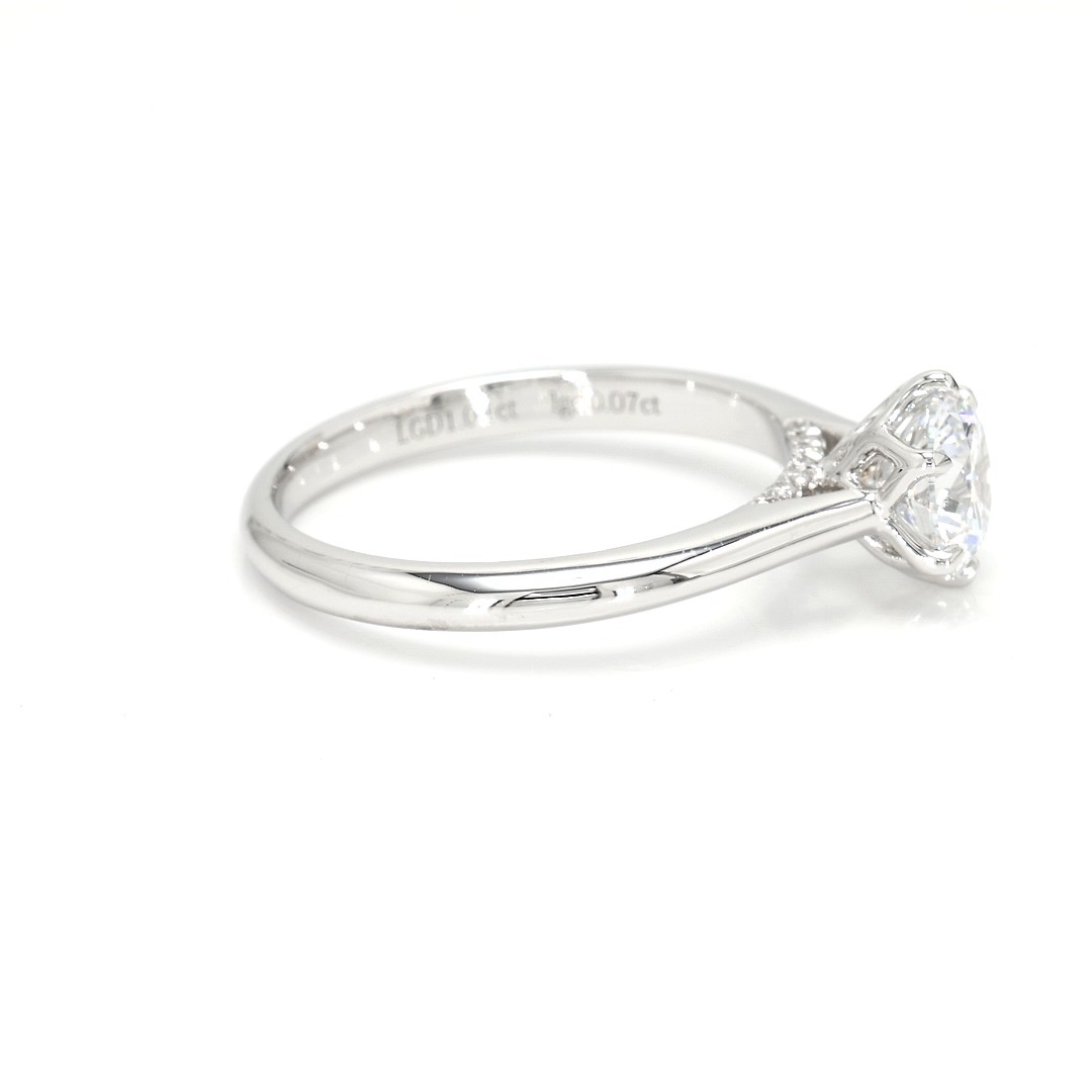 18K 1.01ct Round  Shaped Audrey Ring White Frame 19