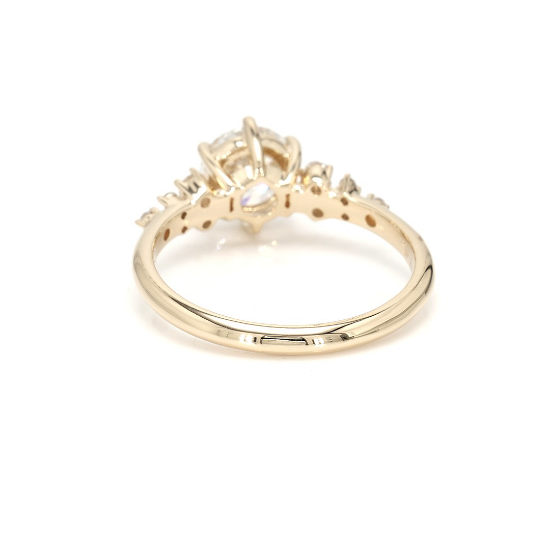 18K 1.06ct Round  Shaped Sophie Ring Yellow Frame 5