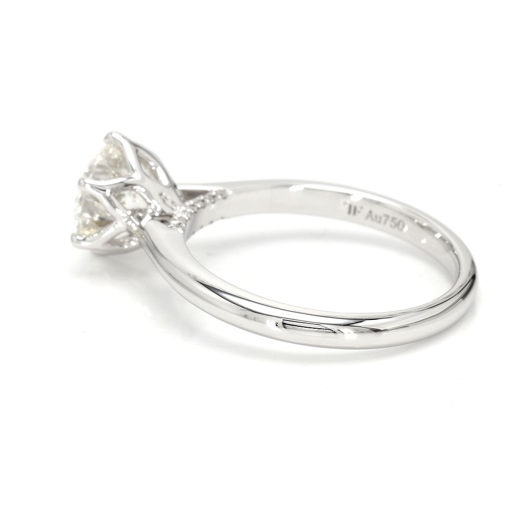 18K 1.5ct Round  Shaped Audrey Ring White Frame 14